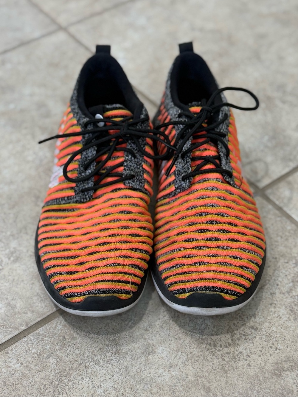 Nike Roshe Two Flyknit Bright Mango Size 7